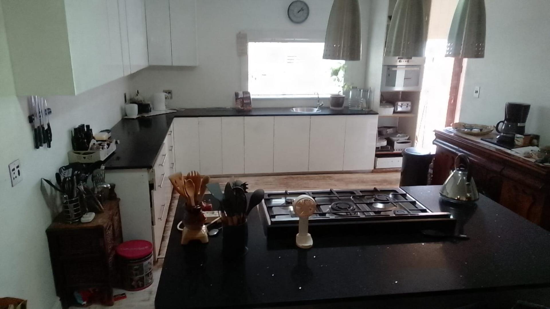 754749_Kitchen_2.jpeg